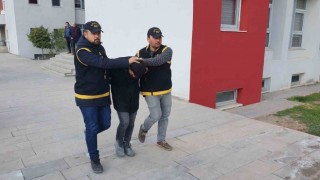Depremde hayatını kaybeden şahsı soyan zanlı Adanada yakalandı