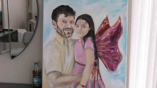 Depremde kızının elini tutarak yürekleri yakan Mesut Hançer evine kavuştu