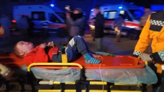 Depremde yaralanan 51 kişi askeri uçakla İstanbula getirildi