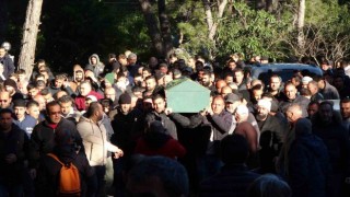Depremde yaşamını yitiren genç futbolcu Antalyada toprağa verildi