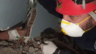 Depremin 82. saatinde enkazdan canlı olarak çıkartıldı