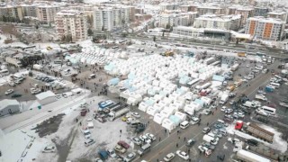 Depremin ardından Malatyada yaralar sarılıyor