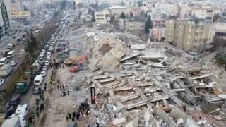 Depremin vurduğu Adıyamanda yıkılan yapılar dron ile görüntülendi