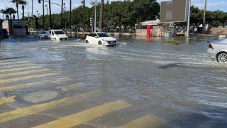 Depremin vurduğu Hatay İskenderunda deniz seviyesi yükselmeye başladı