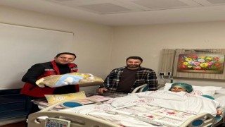 Depremzede aile bebeklerinin doğumu ile sevinç yaşadı
