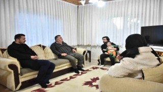 Depremzede aileler yalnız bırakılmıyor