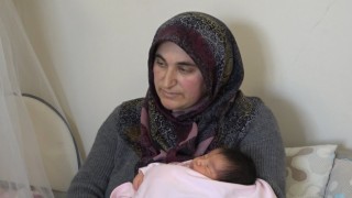 Depremzede kadın Muşta doğum yaptı
