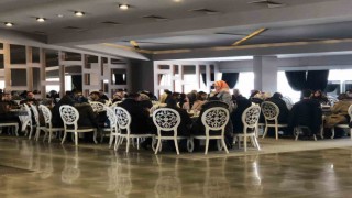 Depremzedeler yemek organizasyonunda buluştu