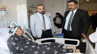 Depremzedelere Rektör Kalandan ziyaret
