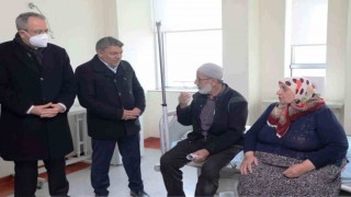Depremzedeleri hastanede yalnız bırakmadılar
