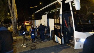 Depremzedelerin Antalyaya gelişi devam ediyor