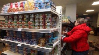 Derman Market şimdi de depremzedelerin yaralarını sarıyor