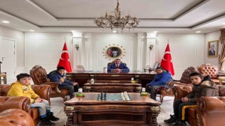 Digorlu öğrenciler anlamlı bağış: “Empati yaptık, bizim bölge de böyle olabilirdi”