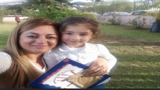 Dilek öğretmen ve kızı depremde hayatını kaybetti