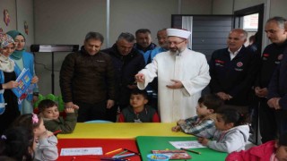 Diyanet İşleri Başkanı Erbaş, Nurdağında konteyner kenti ziyaret etti