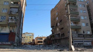 Diyarbakırda Dündar Apartmanının enkazında çalışmalar tamamlandı