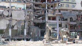 Diyarbakırda enkaz arama çalışmaları tamamlandı
