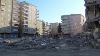 Diyarbakırda Yoldaş Apartmanında enkaz çalışması tamamlandı