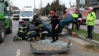 Düzcede takla atan otomobil hurdaya döndü: 5 yaralı