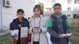 Edirnede öğrenciler, biriktirdikleri harçlıkları yazdıkları mektuplarla birlikte depremzedelere iletti