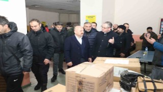 Eğitim camiasının yardımları Ağrıdan Maraşa doğru yola çıktı