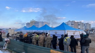 Elbistanda kurulan destek merkezi ile yaralar sarılıyor