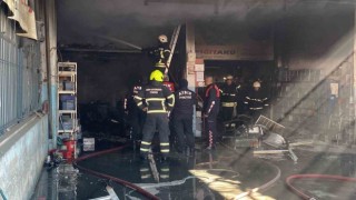 Elektrikli ısıtıcıdan çıkan yangın iş yerini kullanılamaz hale getirdi