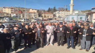 Emette 73 kişilik umre kafilesi dualarla uğurlandı