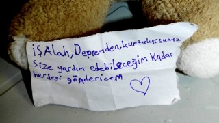 En sevdiği oyuncak ayısını depremzede çocuklar için verdi