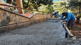 Engelli rampası yapılan vatandaşın yüzü güldü