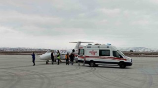 Enkaz altından 11 gün sonra kurtarılan Aleyna, ambulans uçakla Ankaraya getirildi