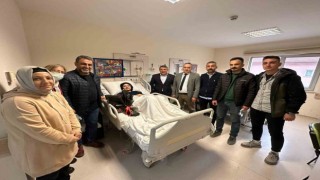Enkaz altından 248 saat sonra kurtulan Aleyna Ölmez, kendisini hayata yeniden bağlayan ekiple bir araya geldi