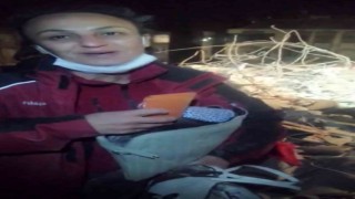 Enkazda bulunan yarım milyon değerindeki ziynet eşyası ve para sahibine teslim edildi