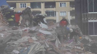 Enkazlarda ekiplerin kıymetli eşya hassasiyeti
