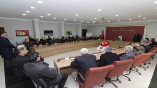 Ercişteki muhtarlardan deprem bölgesi 85 bin TL yardım