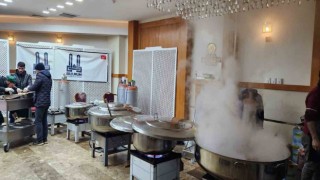 Erzurum Büyükşehir felaket bölgesinde depremin yaralarını sarıyor
