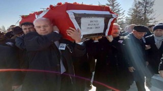 Eski CHP Genel Başkanı Baykal, Devlet Mezarlığında toprağa verildi