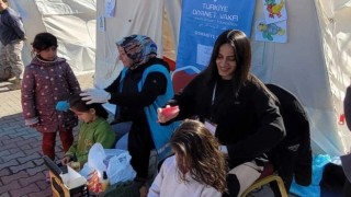 Eskişehir İl Müftülüğü din görevlilerinin çadır kentlerdeki destek çalışmaları sürüyor