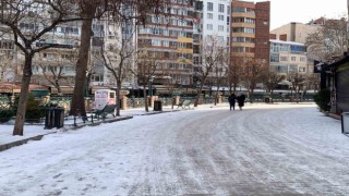 Eskişehir tekrar beyaz örtüyle kaplandı