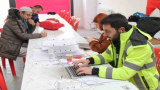 Eskişehirdeki yardımseverlerden depremzedeler için ‘organize sistem