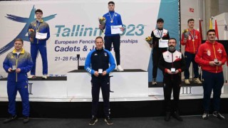 Eskrimci Tolga Aslan genç erkekler kılıçta bronz madalya kazandı