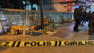 Eyüpsultanda silahlı çatışma: 1i bebek 2si ağır 4 kişi yaralandı