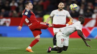 Fenerbahçenin rakibi Sevilla sahasında kaybetti