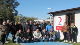 Fethiyede gazeteciler depremzedeler için kan bağışında bulundu