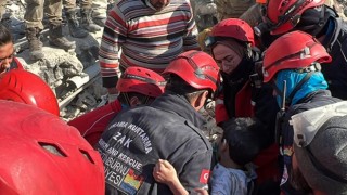 Gaziantepte 9 yaşındaki Semih depremin 156. saatinde sağ olarak kurtarıldı