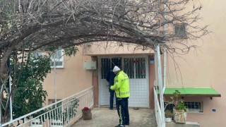 Gazipaşada yaşlı kadın boynundan iple asılmış halde ölü bulundu