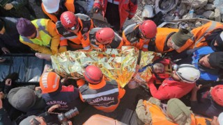 Göçer Apartmanından 104. saatte gelen kurtuluş