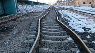 Gölbaşında deprem tren raylarını büktü