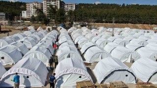 Gönüllülerin desteğiyle Adıyamanda çadır kentler kuruluyor