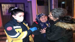 Gözyaşları içinde yanan evini izledi